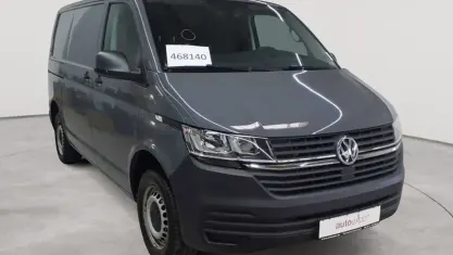 Gebraucht VW Transporter 150 PS (110 kW) 2021 Pure grey Van