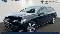 Grenadillschwarz metallic Gebraucht 2024 VW Passat Business Kombi | 35.970 € (Superpreis)
