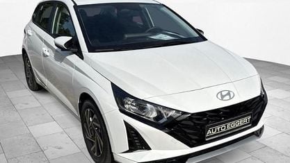 Neu Hyundai i20 Trend 101 PS (74 kW) 2025 Weiss Limousine