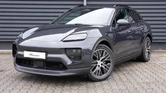Vulkangraumetallic Gebraucht 2024 Porsche Macan SUV | 81.880 € (Superpreis)