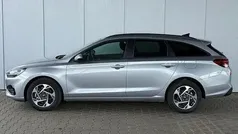 Shimmering silver meta... Neu 2025 Hyundai i30 Comfort Kombi | 23.200 € (Fairer Preis)
