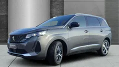 Grau Gebraucht 2024 Peugeot 5008 GT Van / Kleinbus | 30.990 € (Guter Preis)