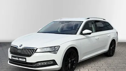 Begagnad Skoda Superb Premium Edition 190 HK (139 kW) 2020 Vit Kombi