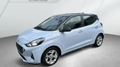 Gebraucht Hyundai i10 Trend 67 PS (49 kW) 2021 Schwarz Kleinwagen