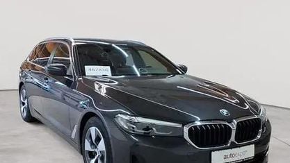 Gebraucht BMW 530 Sport Line 252 PS (185 kW) 2021 Sophistograu brillanteffekt metallic Kombi