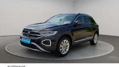 Schwarz Gebraucht 2024 VW T-Roc Style SUV | 31.440 € (Fairer Preis)