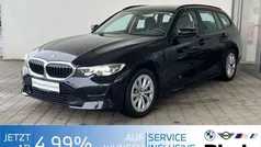 Schwarz uni Gebraucht 2022 BMW 330 Advantage Kombi | 29.440 € (Superpreis)
