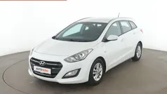 Weiß Gebraucht 2017 Hyundai i30 Classic Kombi | 9.340 € (Fairer Preis)