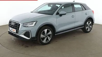 Gebraucht Audi Q2 S-Line 150 PS (110 kW) 2023 Grau SUV