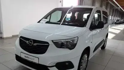 Gebraucht Opel Combo Life Edition 102 PS (75 kW) 2022 Jade weiß Van / Kleinbus
