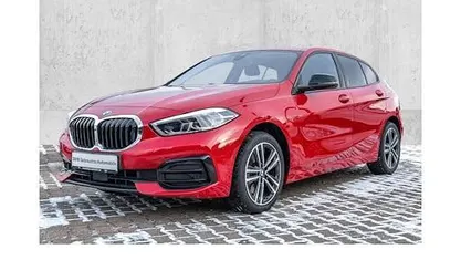 Rot Gebraucht 2021 BMW 118 Sport Line Kleinwagen | 20.660 € (Fairer Preis)