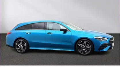 Gebraucht Mercedes CLA200 Shooting Brake AMG 163 PS (119 kW) 2025 Blau Kombi