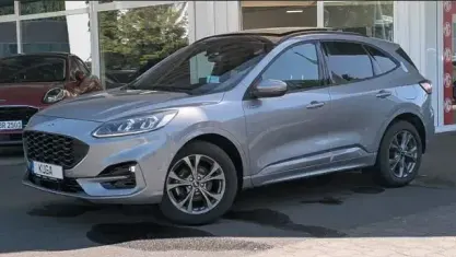 Gebraucht Ford Kuga ST-Line X 150 PS (110 kW) 2024 Silber, solar silver SUV