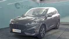 Grau Gebraucht 2022 Ford Kuga ST-Line SUV | 25.323 € (Fairer Preis)
