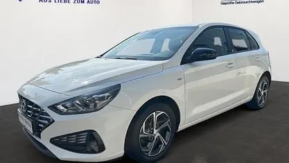 Weiß Gebraucht 2022 Hyundai i30 Edition 30 Limousine | 19.990 € (Fairer Preis)