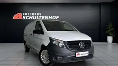 Weiß Gebraucht 2023 Mercedes Vito Van / Kleinbus | 29.999 € (Superpreis)