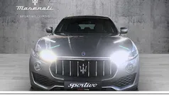 Grau Gebraucht 2017 Maserati Levante SUV | 39.979 € (Fairer Preis)