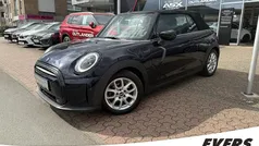 Blau Gebraucht 2023 Mini Cooper Classic Kleinwagen | 23.950 € (Fairer Preis)
