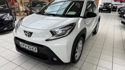 Gebraucht Toyota Aygo X 72 PS (52 kW) 2024 Schneeweiß SUV