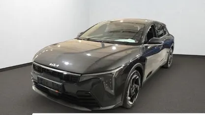 Neu Kia K4 Spirit 150 PS (110 kW) 2025 Grau Limousine