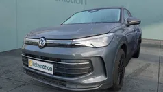 Grau Gebraucht 2024 VW Tiguan Life SUV | 37.530 € (Fairer Preis)