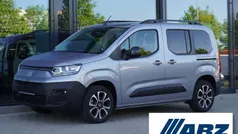Grau Gebraucht 2023 Fiat Doblò Van / Kleinbus | 22.750 € (Fairer Preis)