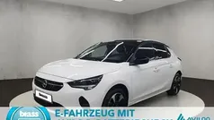 Jade weiß (uni) Gebraucht 2022 Opel Corsa-e Elegance Kleinwagen | 15.750 € (Fairer Preis)