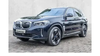 Gebraucht BMW iX3 Sport Line 210 kW (286 PS) 2022 Schwarz SUV