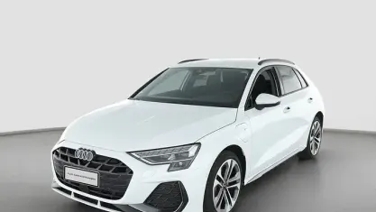 Gebraucht Audi A3 S-Line 204 PS (150 kW) 2025 Gletscherweiss Limousine