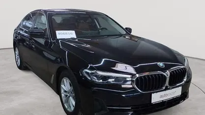 Gebraucht BMW 520 Sport Line 184 PS (135 kW) 2022 Schwarz uni Limousine