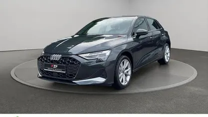 Gebraucht Audi A3 Ambiente 150 PS (110 kW) 2025 Grau Limousine