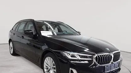 Gebraucht BMW 520 Luxury Line 190 PS (139 kW) 2023 Schwarz uni Kombi