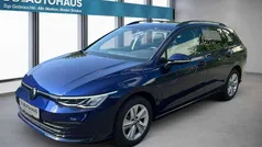 Blau Gebraucht 2024 VW Golf VIII Life Kombi | 21.830 € (Guter Preis)
