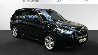 Black sapphire metallic Gebraucht 2025 BMW X1 M Sport SUV | 45.735 € (Fairer Preis)