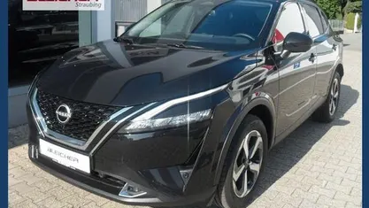 Black (m) Gebraucht 2024 Nissan Qashqai N-Connecta SUV | 25.990 € (Superpreis)