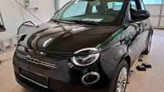 Schwarz Gebraucht 2023 Fiat 500e Kleinwagen | 21.899 € (Fairer Preis)