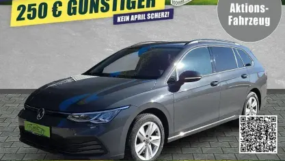 Begagnad VW Golf VIII Life 150 HK (110 kW) 2022 Grå Kombi
