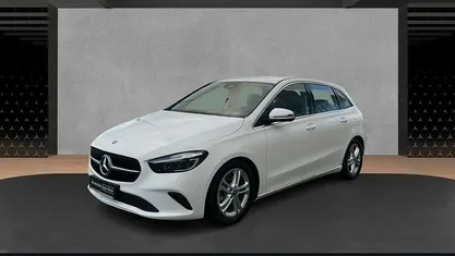 Gebraucht Mercedes B220 Progressive 190 PS (139 kW) 2024 Polarweiß Van / Kleinbus