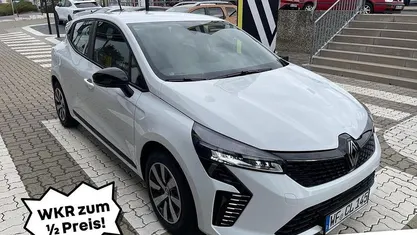Gebraucht Renault Clio V Evolution 67 PS (49 kW) 2025 Gletscherweiss (weiß) Limousine