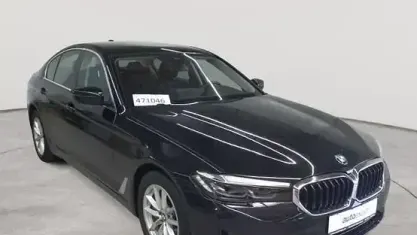 Gebraucht BMW 530 Sport Line 286 PS (210 kW) 2023 Saphirschwarz metallic Limousine