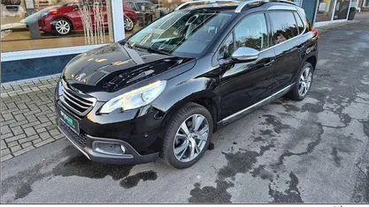 Schwarz Gebraucht 2016 Peugeot 2008 Allure SUV | 8.890 € (Fairer Preis)