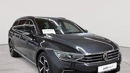 Gebraucht VW Passat GTE 156 PS (114 kW) 2022 Mangangrau metallic Kombi