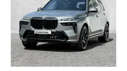 Gebraucht BMW X7 M Sport 352 PS (258 kW) 2023 Silber SUV