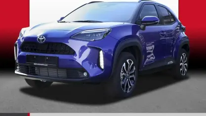 Neu Toyota Yaris Cross 131 PS (96 kW) 2026 Juniper blue SUV