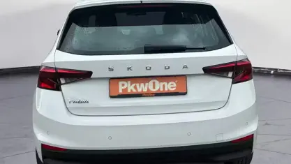 Gebraucht Skoda Fabia Active 80 PS (58 kW) 2022 Weiß Kleinwagen