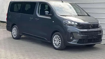 Titanium grau metallic Gebraucht 2025 Peugeot Traveller Business-Line Van / Kleinbus | 42.290 € (Fairer Preis)