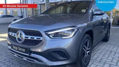 Grau Gebraucht 2022 Mercedes GLA200 Progressive SUV | 34.390 € (Fairer Preis)