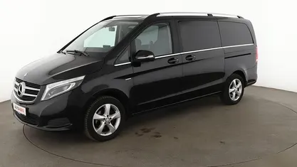 Schwarz Gebraucht 2014 Mercedes V220 Avantgarde Van / Kleinbus | 31.720 €