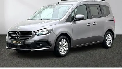Gebraucht Mercedes T180 Progressive 116 PS (85 kW) 2025 Grau Van / Kleinbus