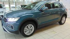 Blau Gebraucht 2024 VW T-Roc Life SUV | 26.990 € (Superpreis)